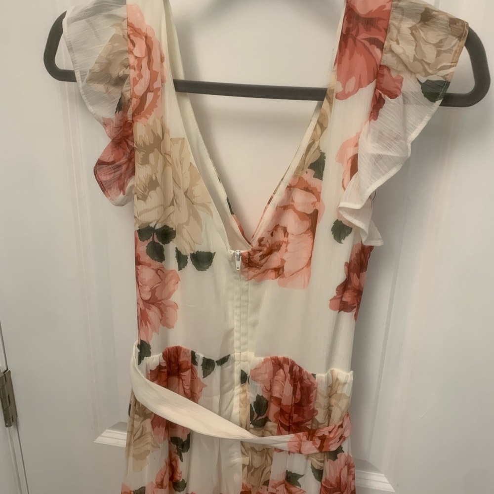 Floral Maxi Dress in White and Pink - Picture 3 of 4
